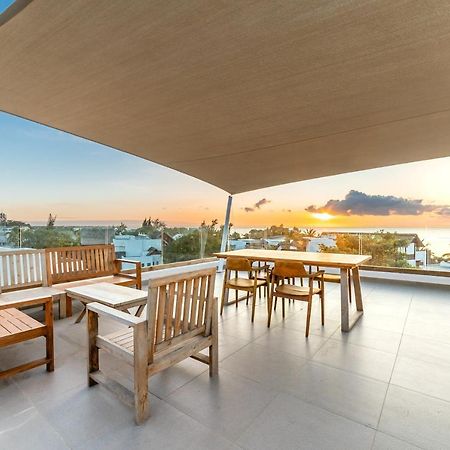 Penthouse 13 - One Bay Residence With Private Rooftop Terrace And Dip In Pool Pereybere Beach Exteriör bild