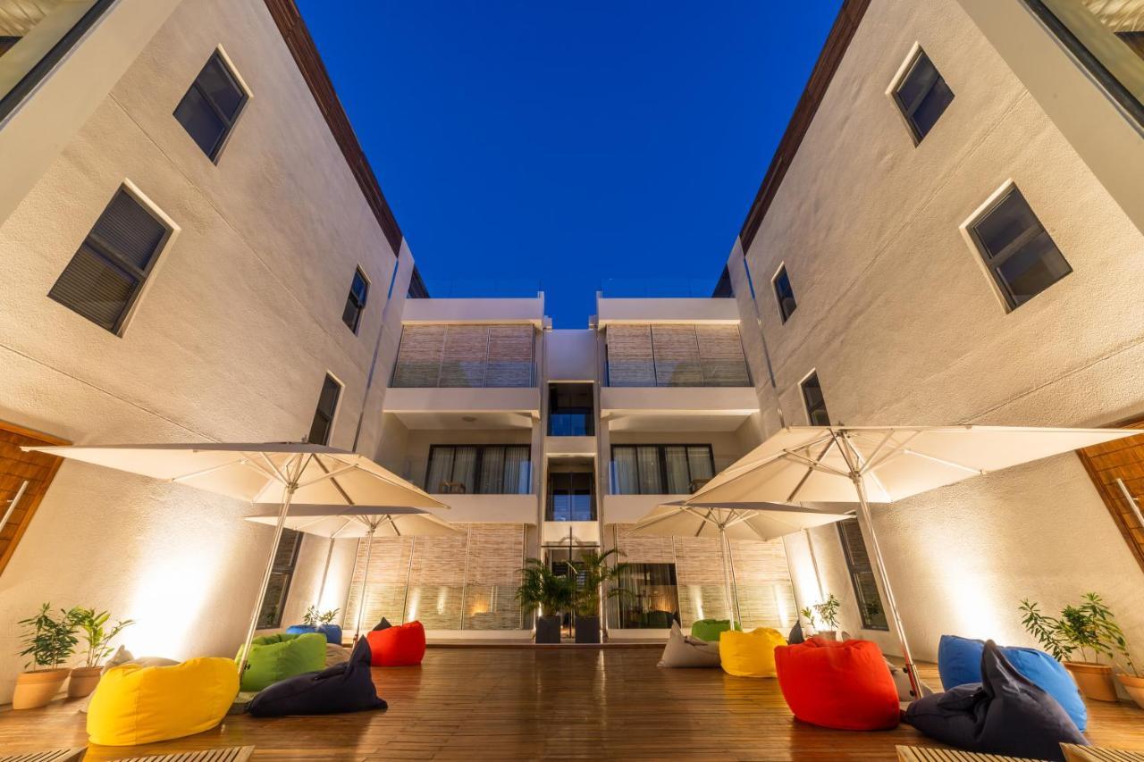 Penthouse 13 - One Bay Residence With Private Rooftop Terrace And Dip In Pool Pereybere Beach Exteriör bild
