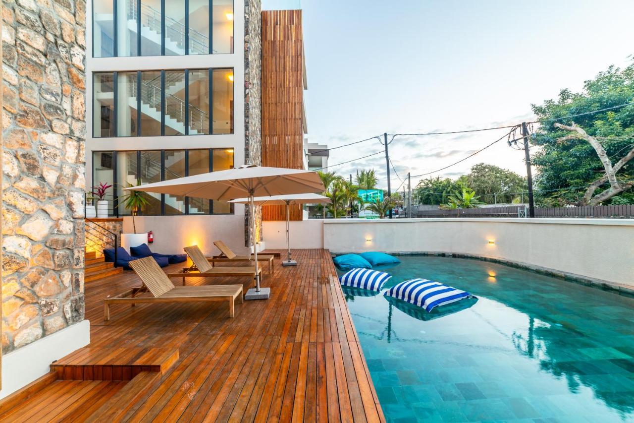 Penthouse 13 - One Bay Residence With Private Rooftop Terrace And Dip In Pool Pereybere Beach Exteriör bild