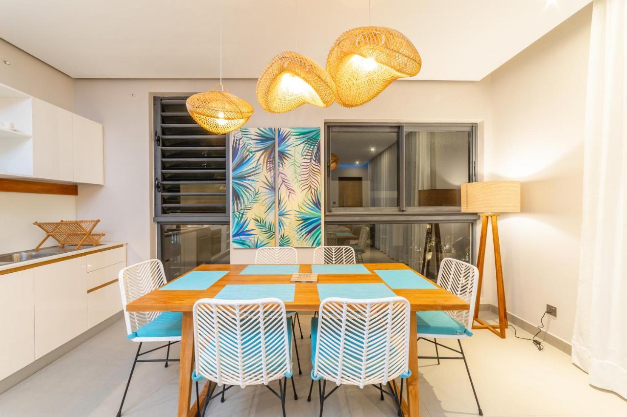 Penthouse 13 - One Bay Residence With Private Rooftop Terrace And Dip In Pool Pereybere Beach Exteriör bild